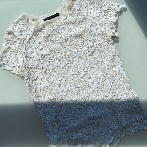 Bundle of 2 lace tops - Picture 7 of 9